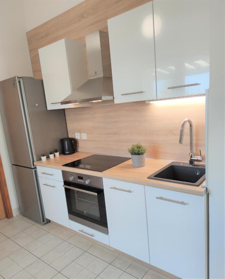 Apartments Riba Vis Extérieur photo