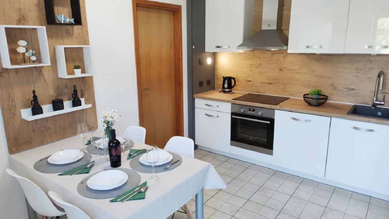 Apartments Riba Vis Extérieur photo