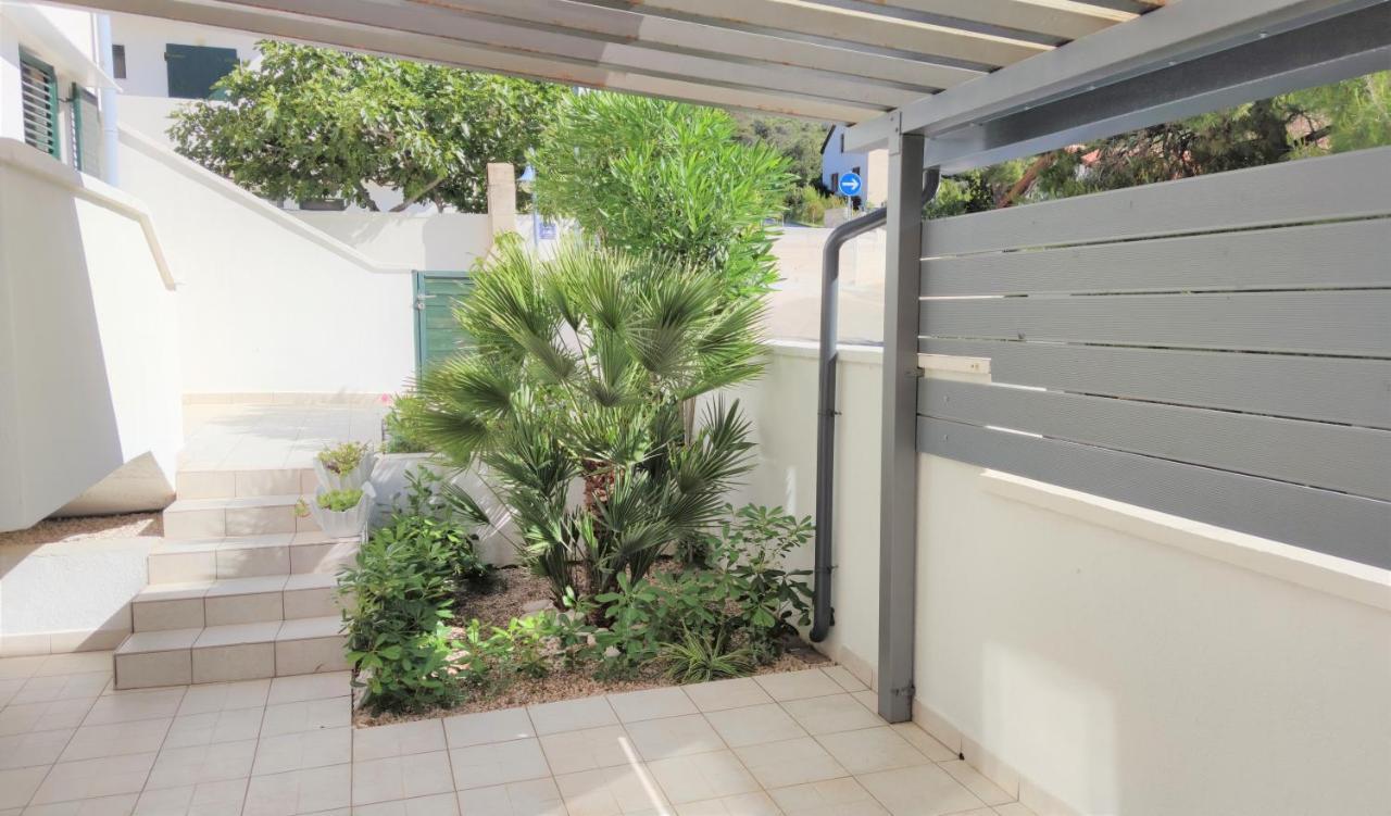 Apartments Riba Vis Chambre photo