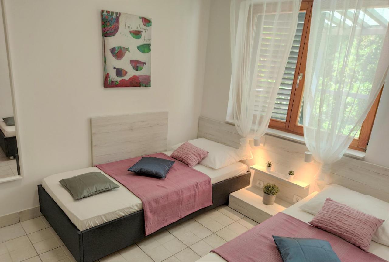 Apartments Riba Vis Chambre photo